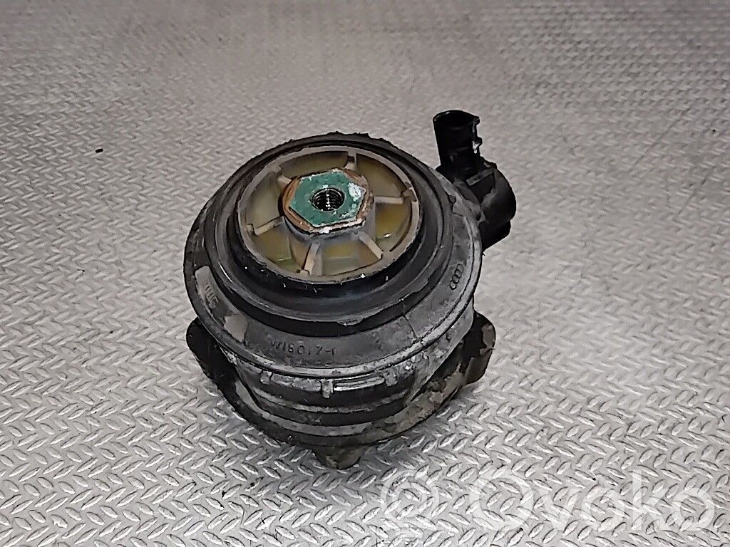 Engine mount bracket   4E0199381