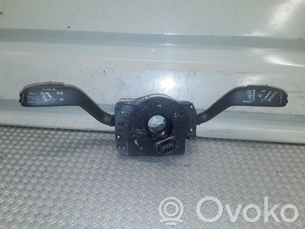 Seat Ibiza IV (6J,6P) Manetka / Przełącznik kierunkowskazów wycieraczek 