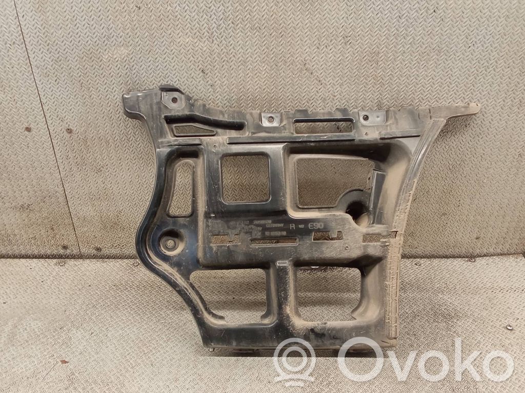 Rear bumper mounting bracket   7058520