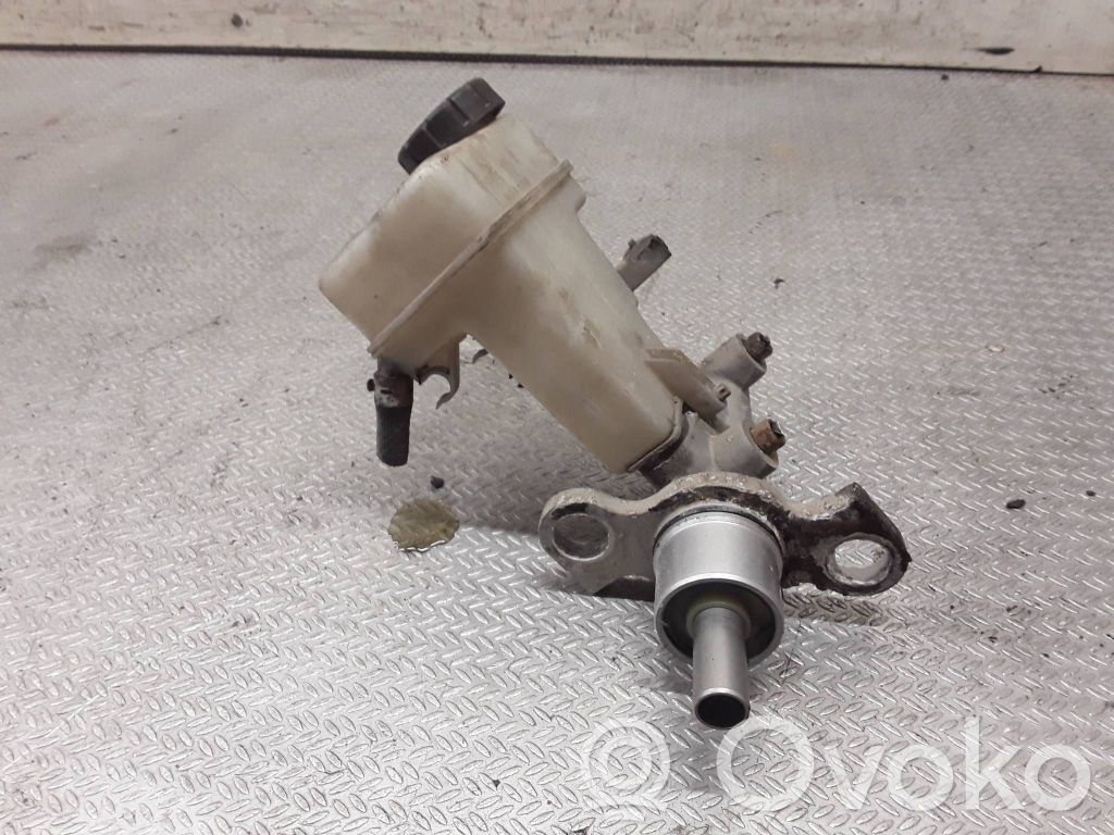Master brake cylinder   32067069