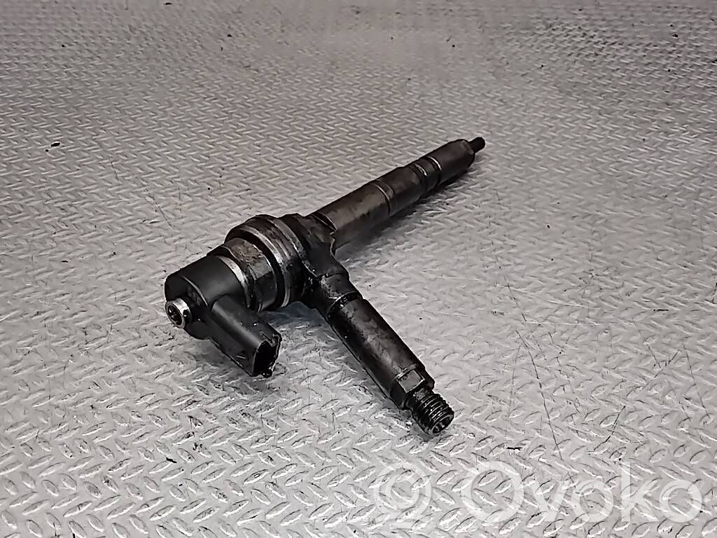 Inyector de combustible   0445110082