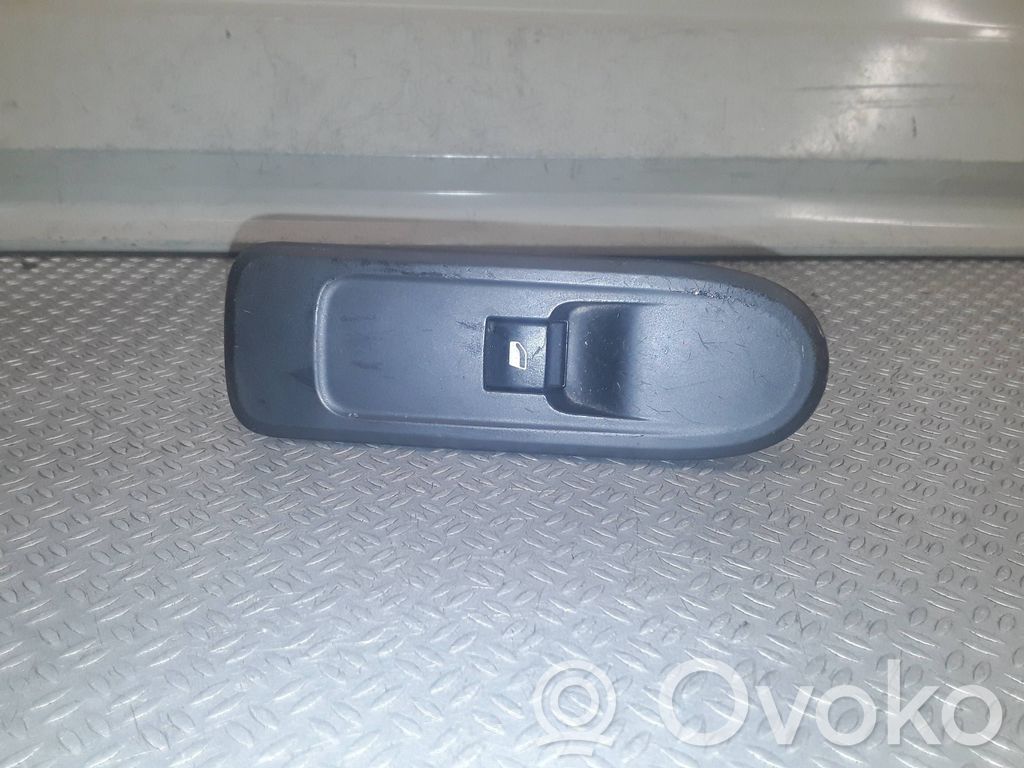 Interrupteur commade lève-vitre   96565184XT