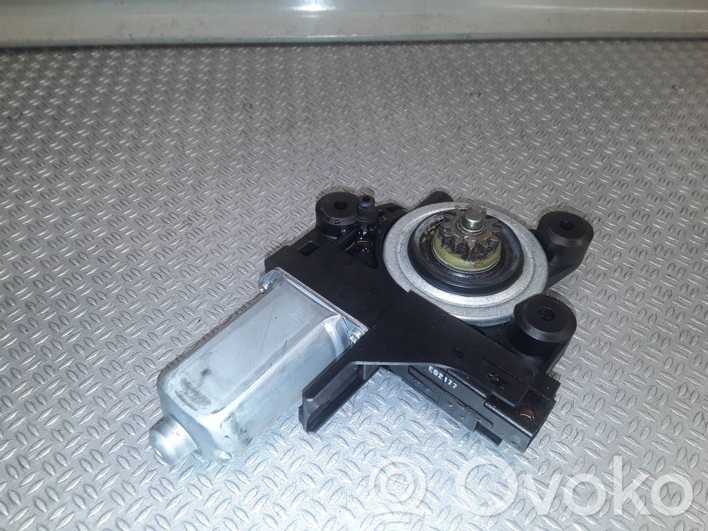 Fensterhebermotor Tür vorne   970713101