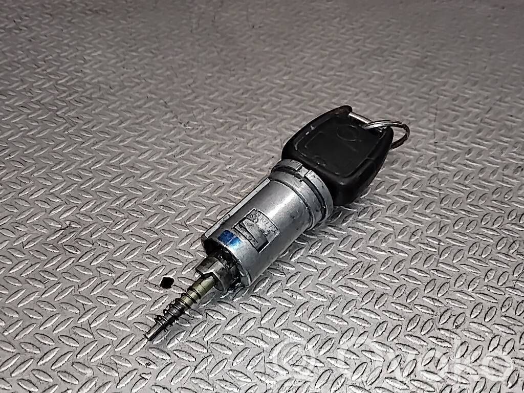 Opel Astra G Ignition lock 