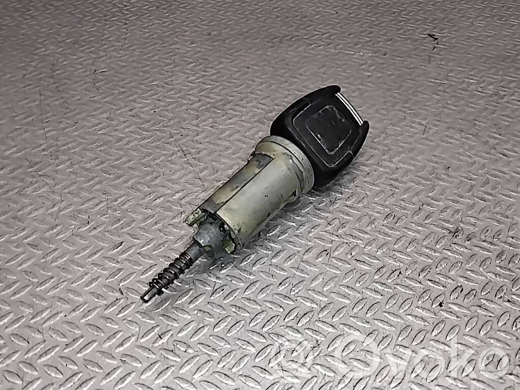 Opel Astra G Užvedimo spynelė 