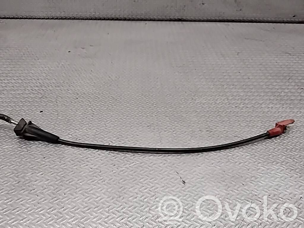 Línea de cable puerta delantera