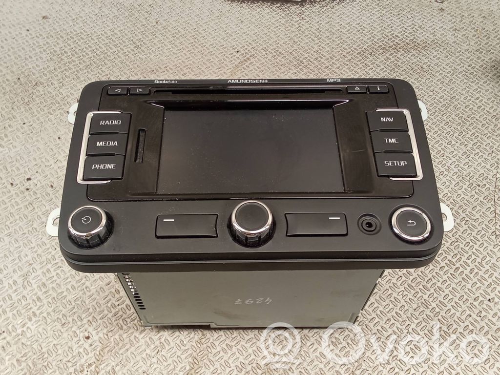 Skoda Superb B6 (3T) Panel / Radioodtwarzacz CD/DVD/GPS 