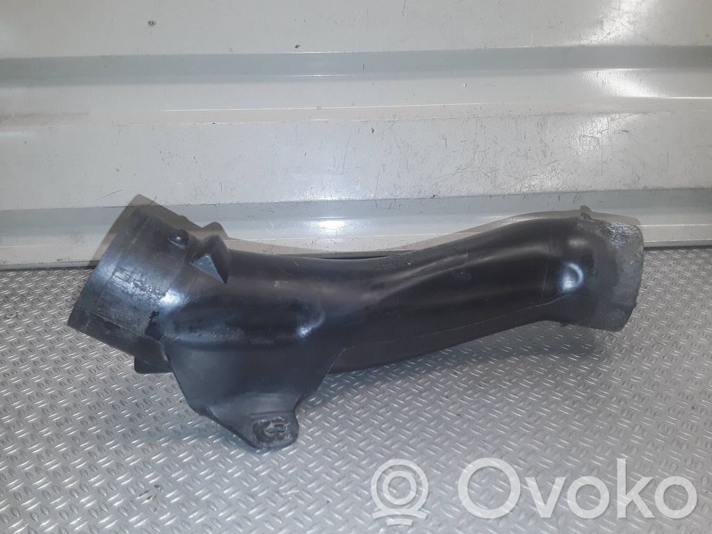 Air intake duct part   9682018480