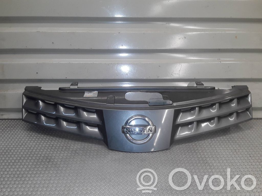 Nissan Note (E11) Front bumper upper radiator grill 