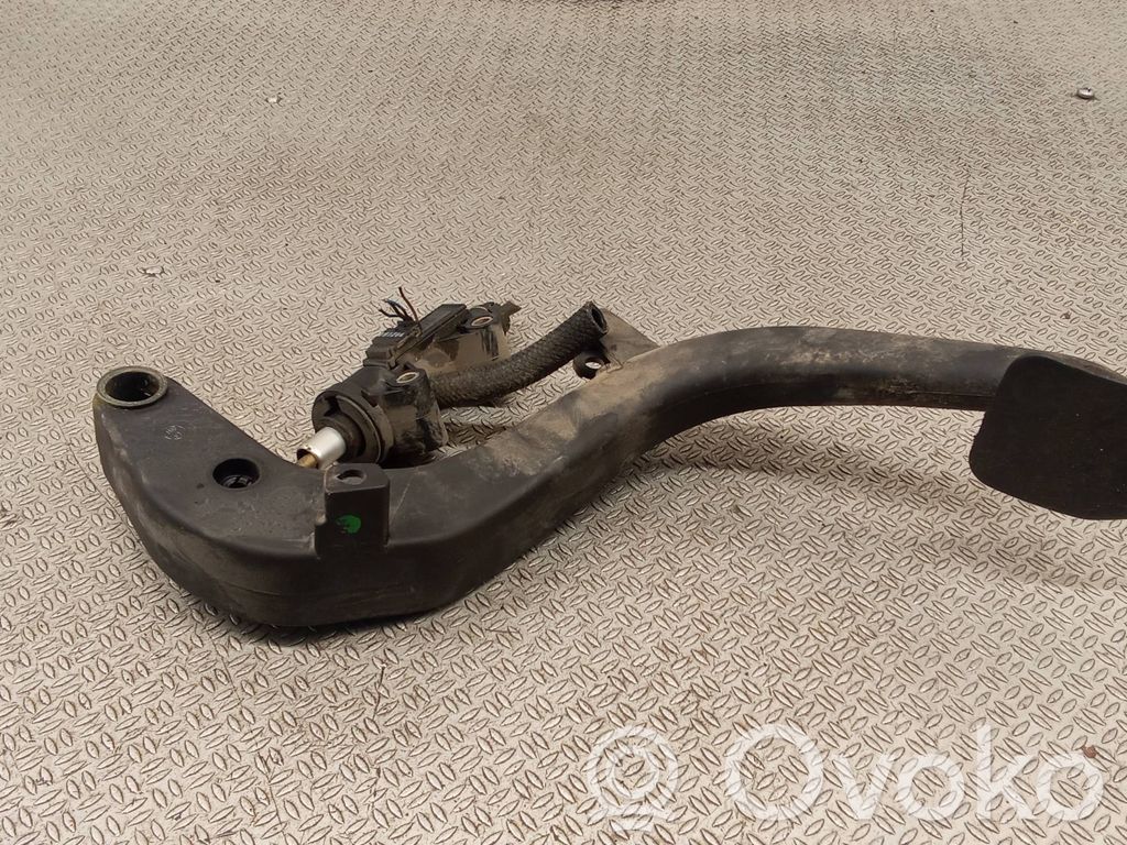 BMW 1 E81 E87 Clutch pedal 