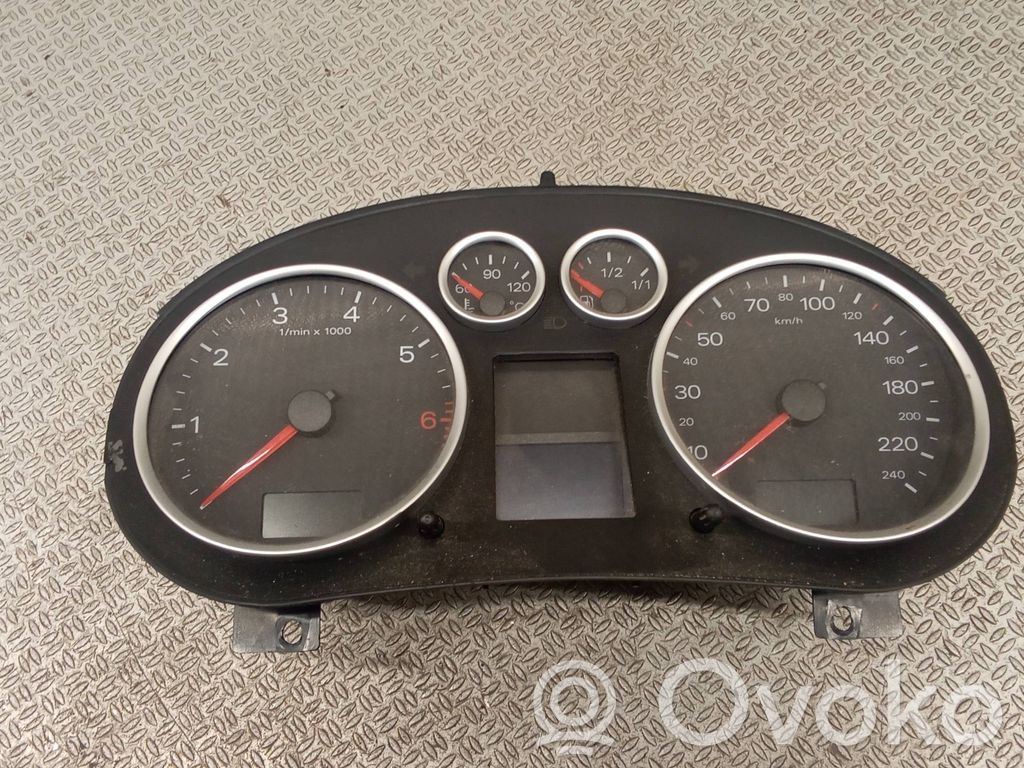 Audi A2 Geschwindigkeitsmesser Cockpit 