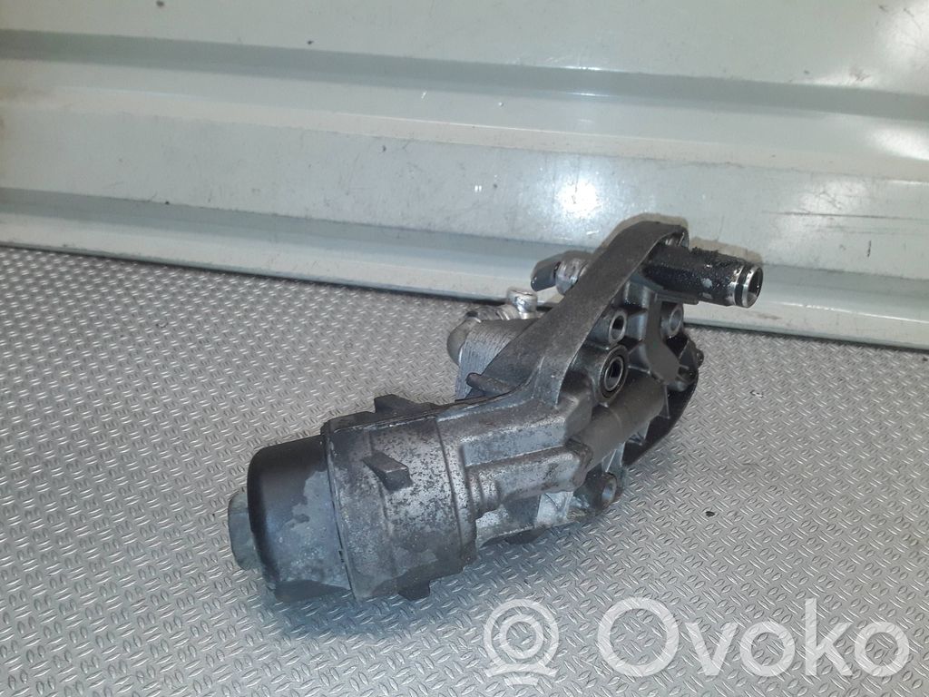 Opel Insignia A Öljynsuodattimen kannake 
