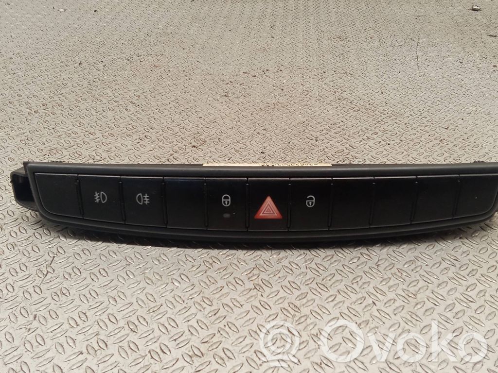 Hazard light switch   A4548202610