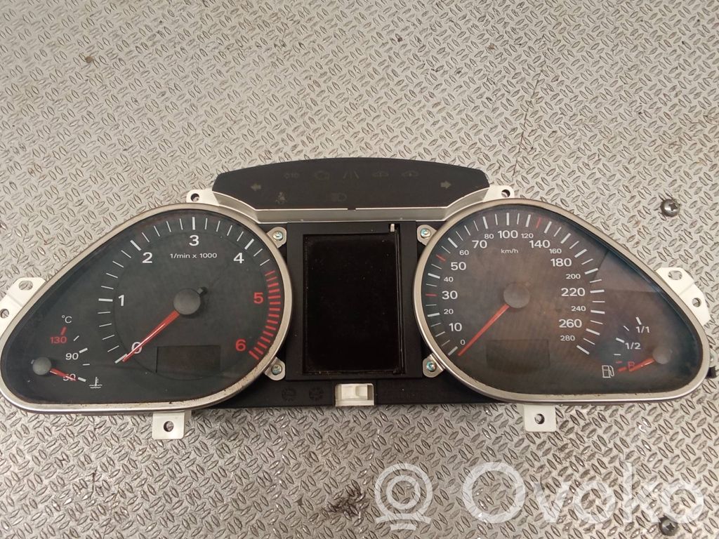 Speedometer (instrument cluster)   4L0920900J,4F0910900C