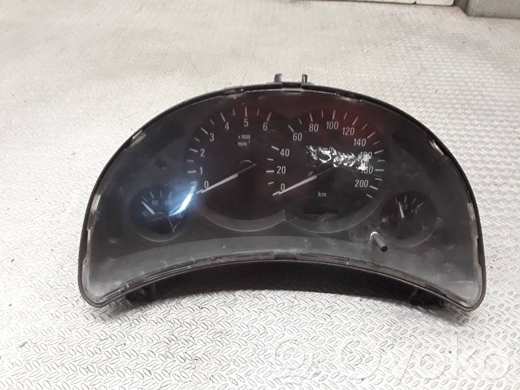 Opel Corsa C Nopeusmittari (mittaristo) 