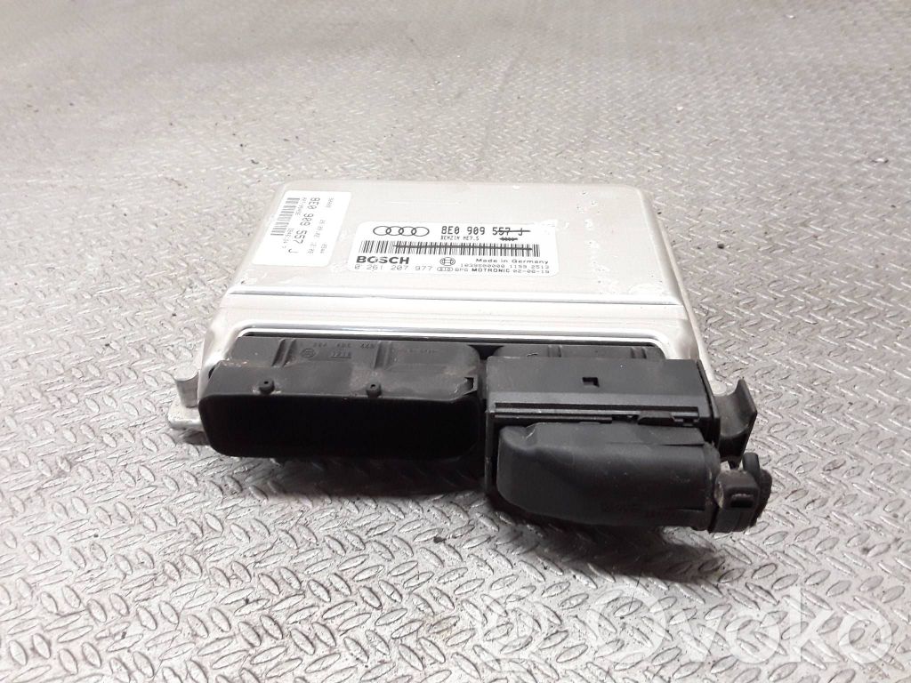 Engine control unit/module   8E0909557J,0261207977