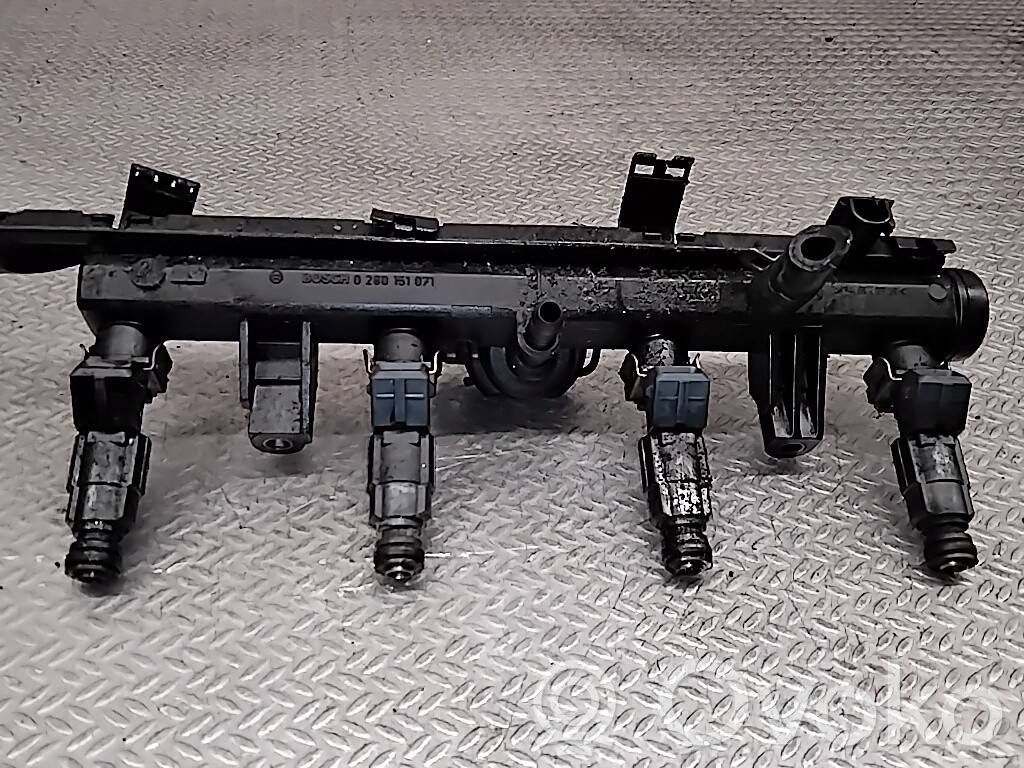 Volkswagen Polo III 6N 6N2 6NF Set injectoare combustibil 