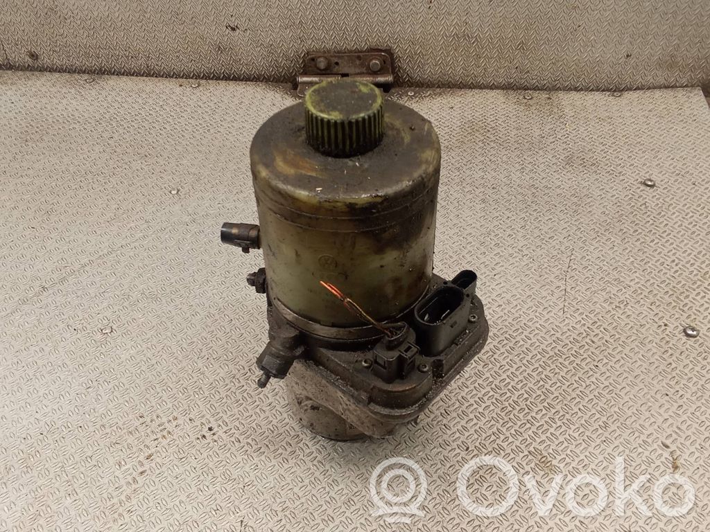 Ohjaustehostimen sähköpumppu   6Q0423156AB