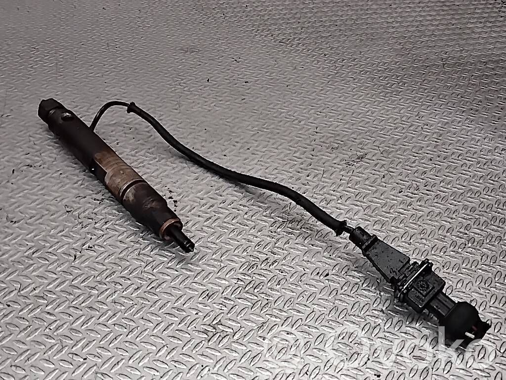 Renault Megane I Inyector de combustible 