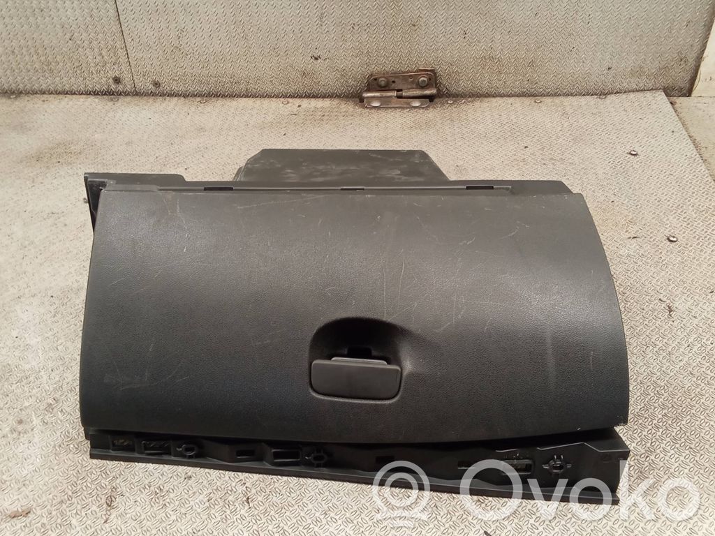 Renault Megane III Handschuhfach 