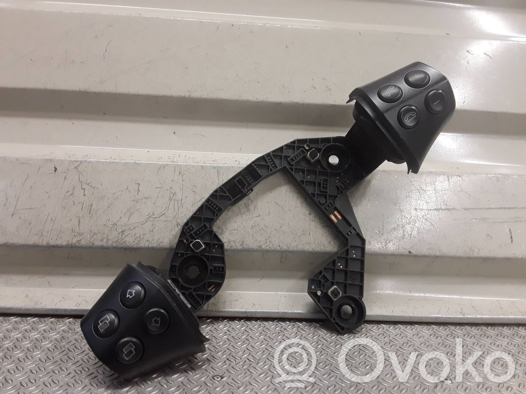 Mercedes-Benz A W169 Pulsanti/interruttori sul volante 