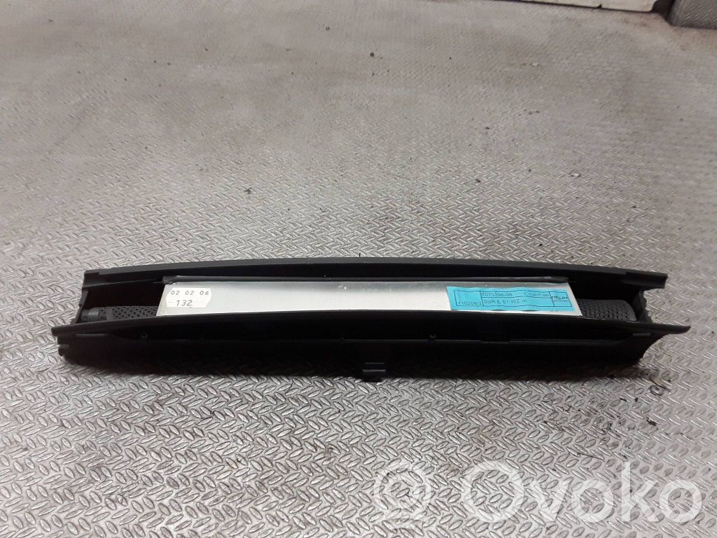 BMW 5 E60 E61 Galinė lango užuolaidėlė 
