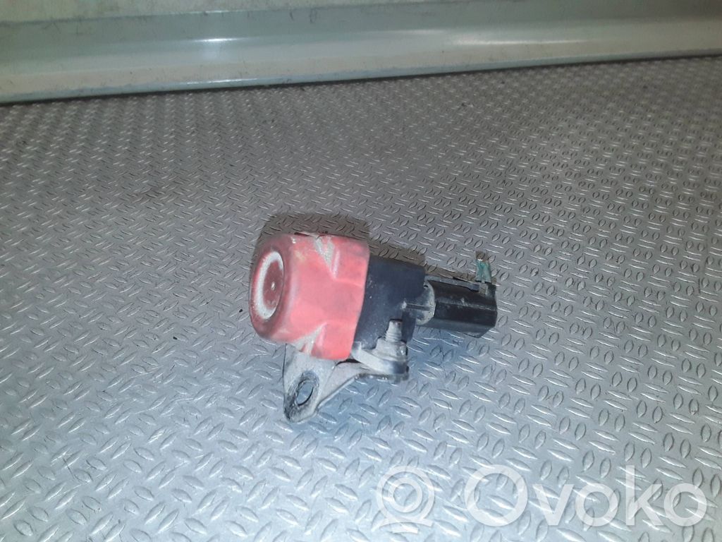 Interruptor de corte de combustible   020725B10