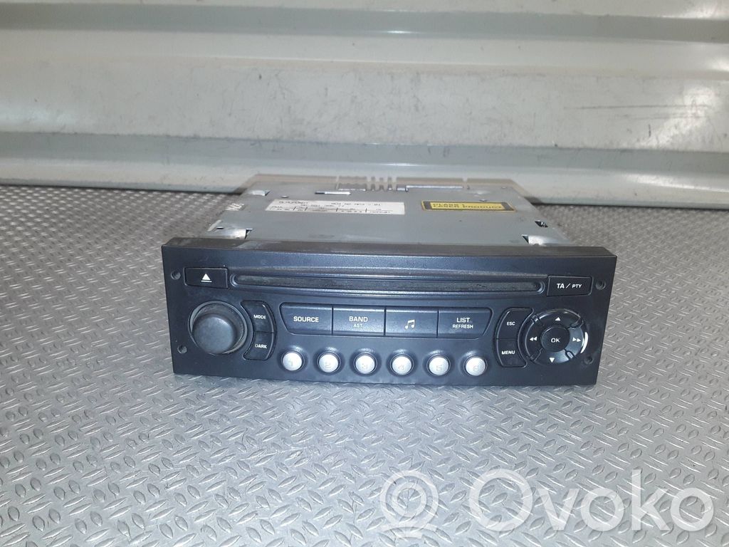 Radio / CD-Player / DVD-Player / Navigation   7645129392