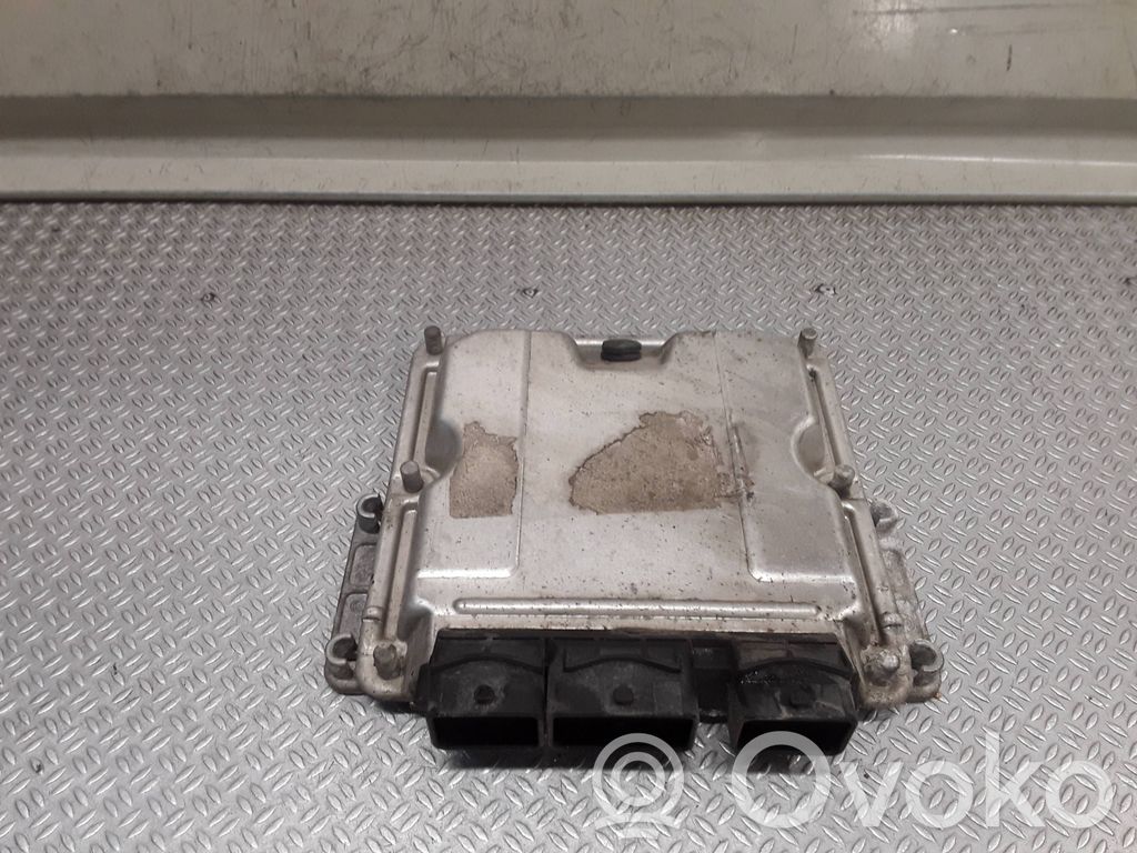 Peugeot 807 Engine control unit/module 