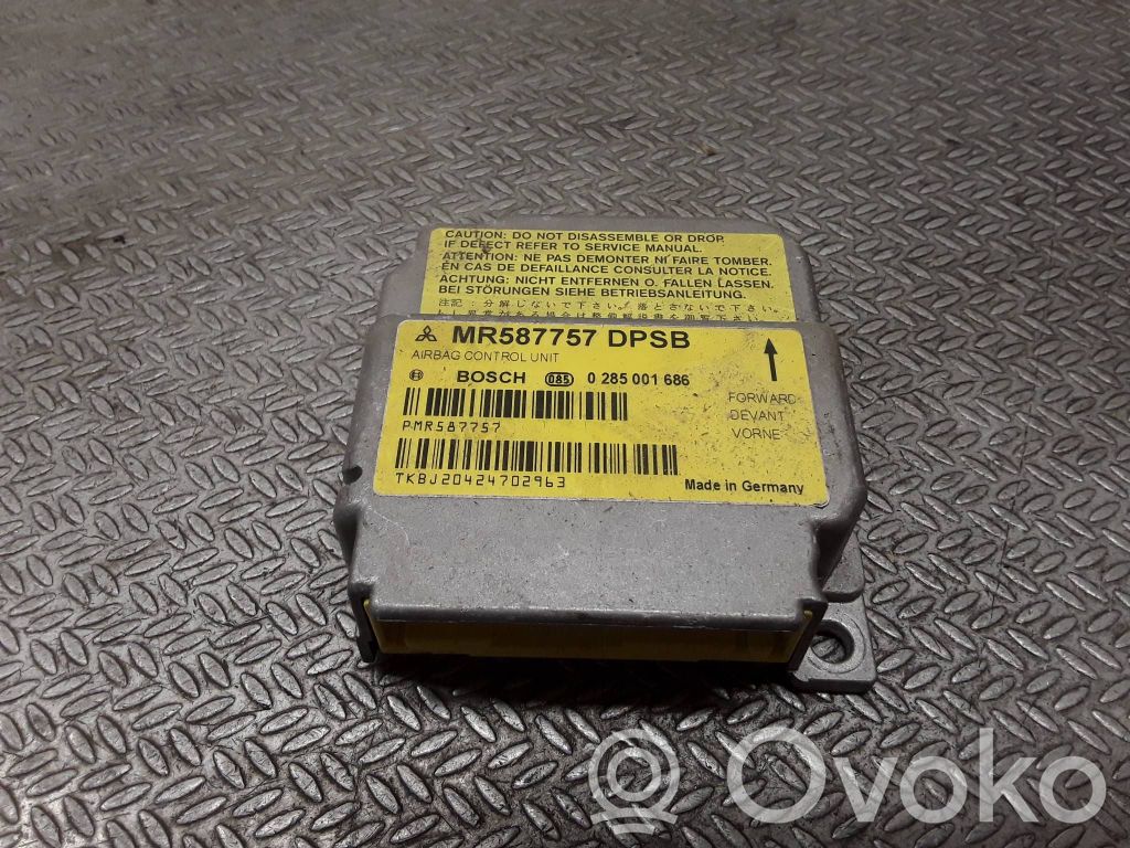 Mitsubishi Colt Oro pagalvių valdymo blokas 
