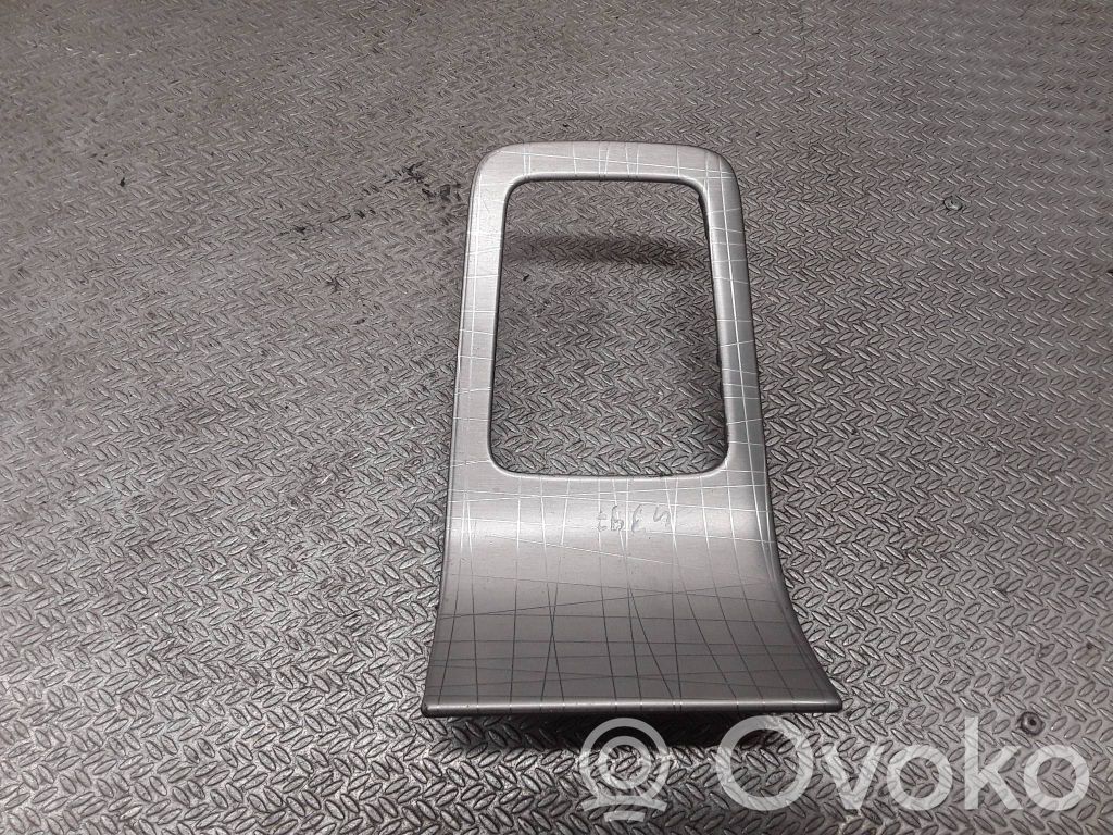 Volvo XC70 Ramka drążka zmiany biegów 