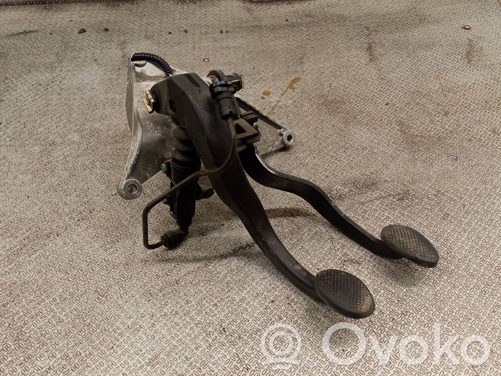 Pedal assembly   4225133