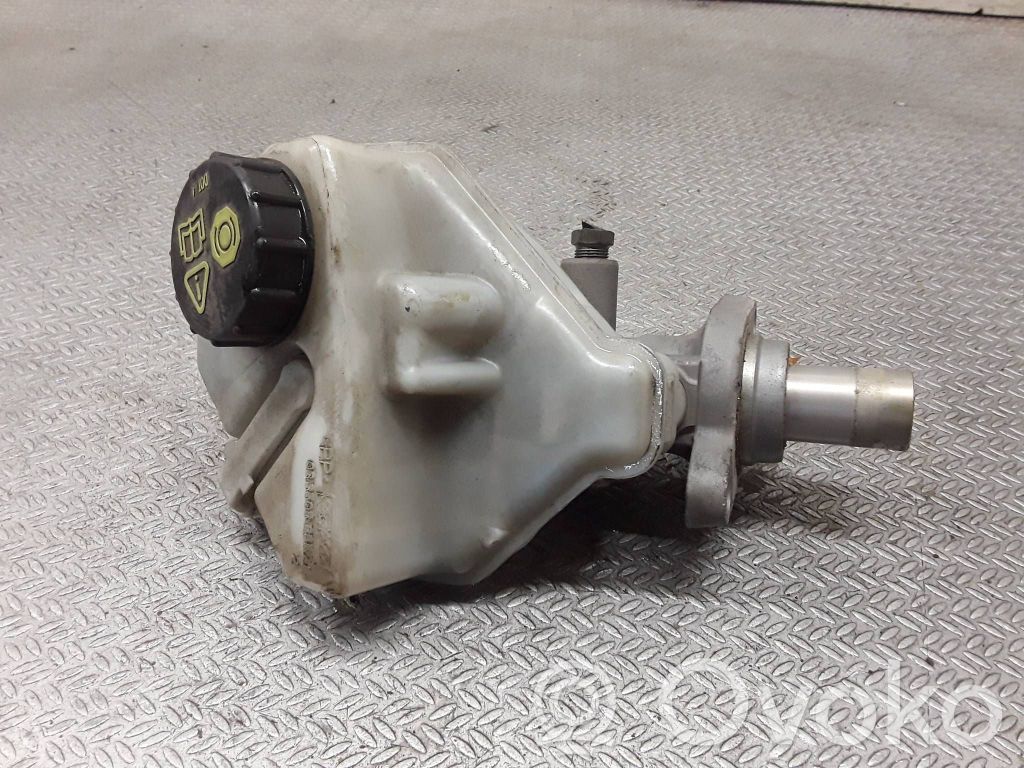 Master brake cylinder   03350885571