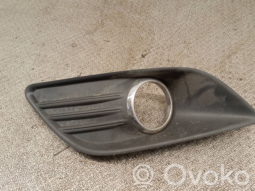 Etusumuvalon ritilä   8M5119953A