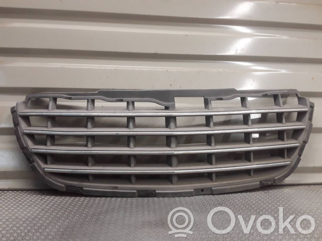 Chrysler Pacifica Front bumper upper radiator grill 