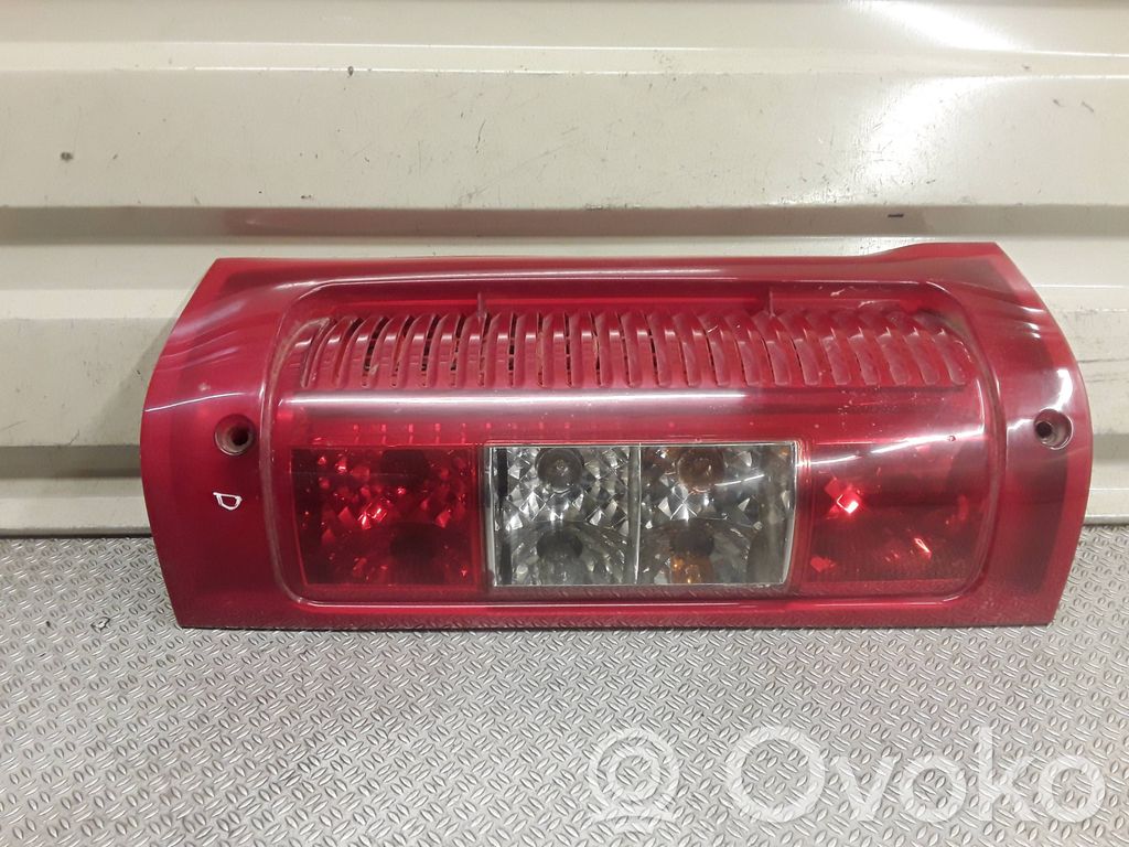 Lampa tylna