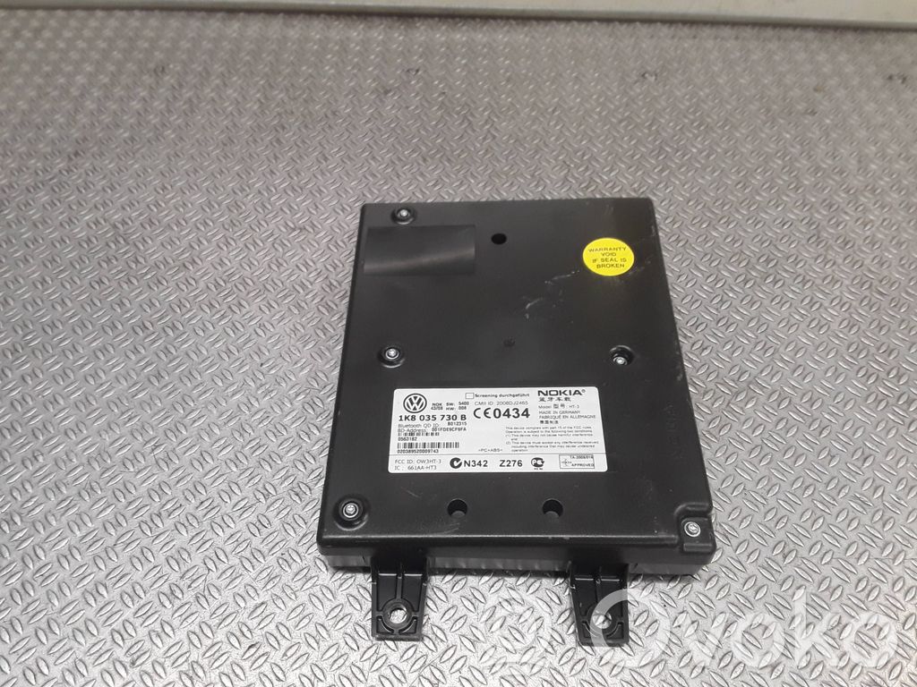 Volkswagen PASSAT B6 Bluetooth control unit module 