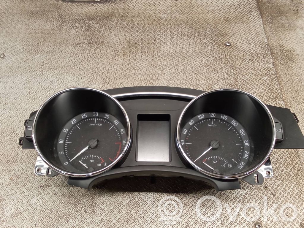 Skoda Superb B6 (3T) Vitezometru (grup de instrumente) 