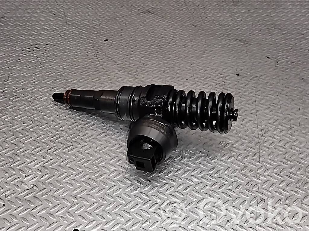 Inyector de combustible   038130073AG