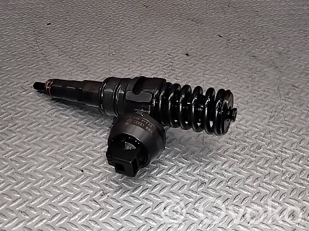 Inyector de combustible   038130073AG