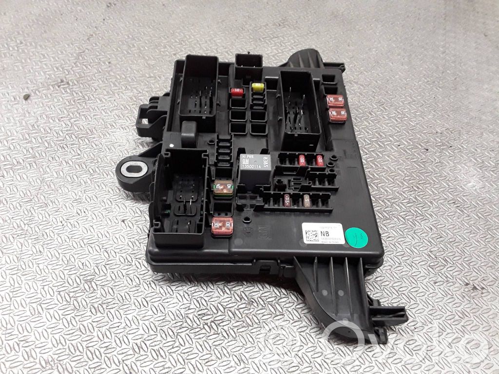 Module de fusibles   13277318