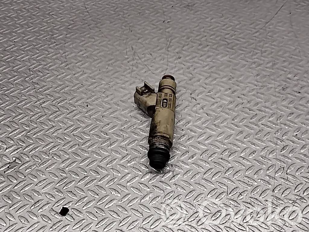 Ford Mondeo Mk III Fuel injector 