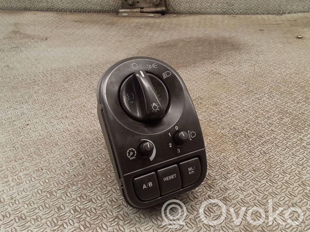Jaguar X-Type Light switch 