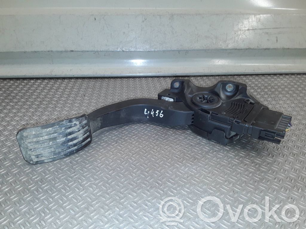 Gaspedal   6G929F836KD