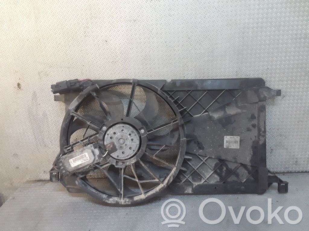 Ford Focus Elektrisks radiatoru ventilators 