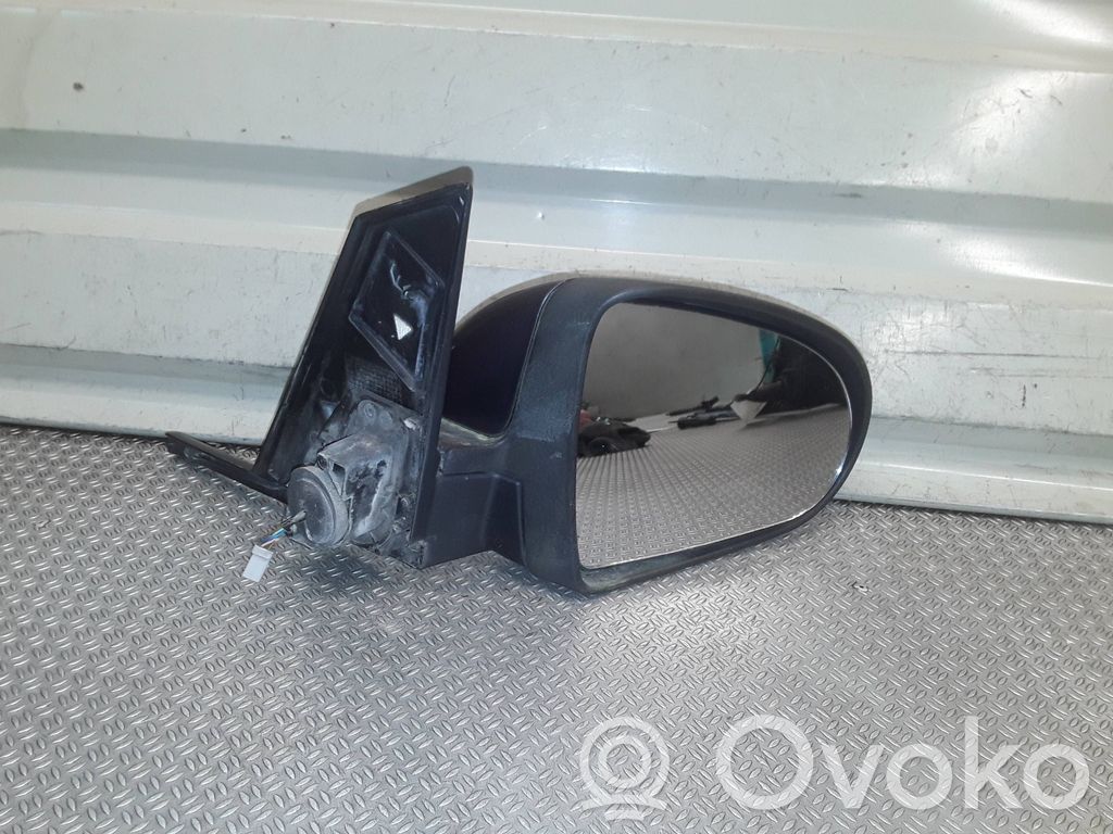 Mitsubishi Colt Front door electric wing mirror 
