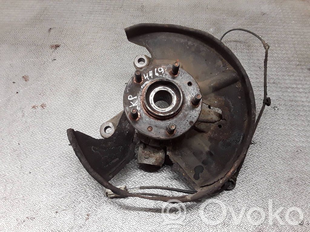 Front wheel hub spindle knuckle