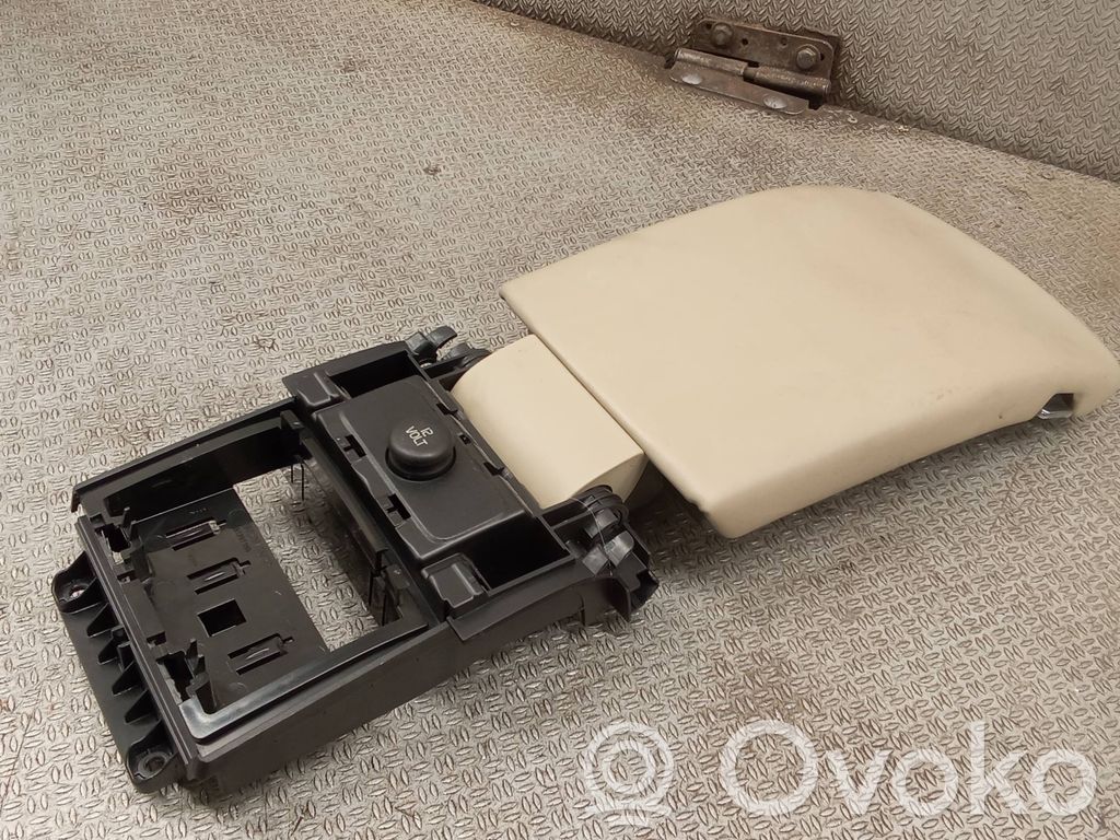 Volvo V70 Armrest 