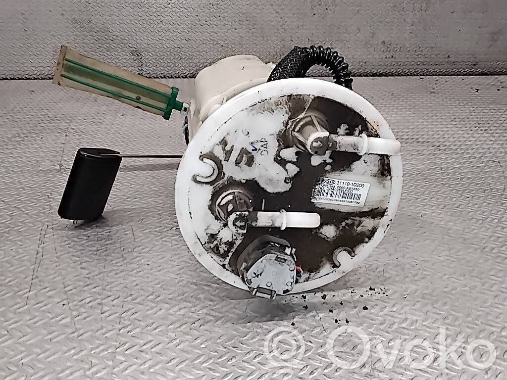 KIA Carens II Bomba interna de combustible 