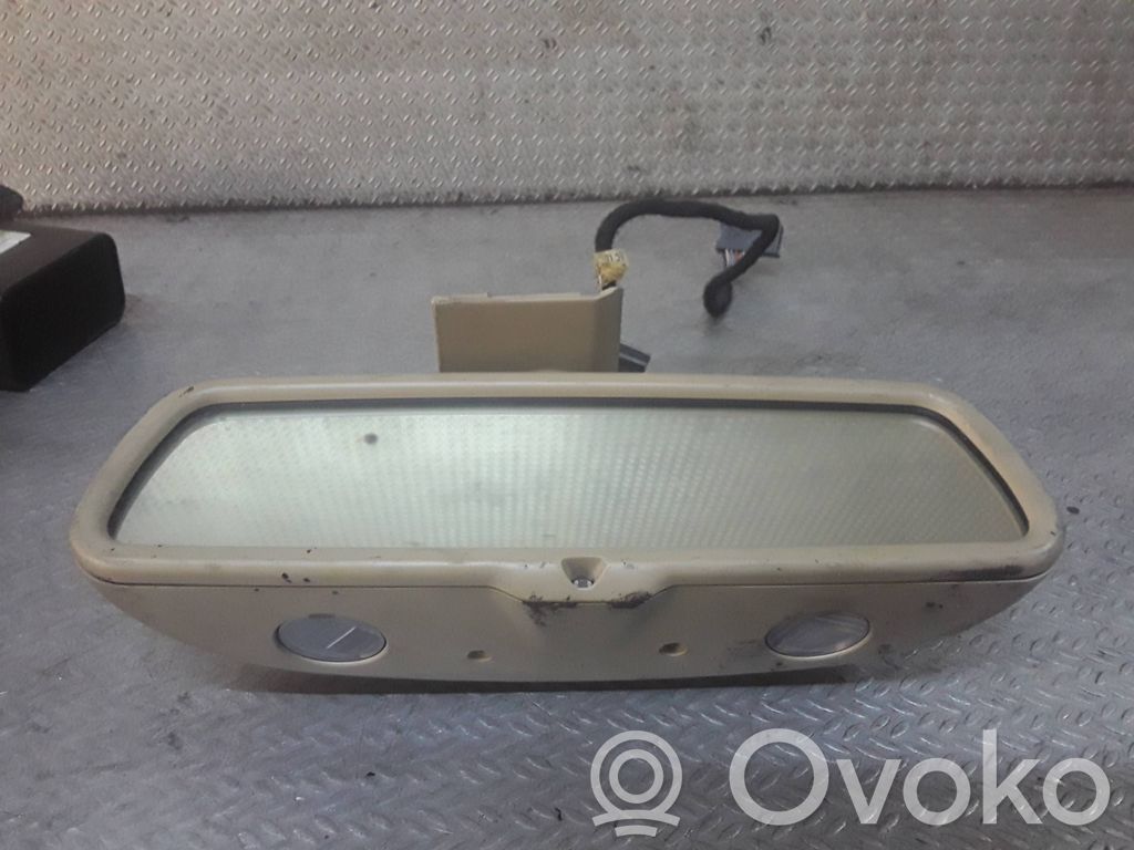 Rear view mirror (interior)   E1010589